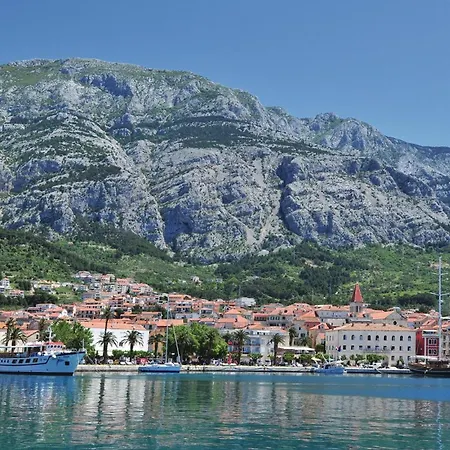 Apartment Amazing Apartment In Makarska With House Sea View *