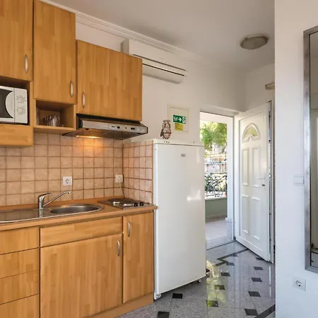 Amazing Apartment In Makarska With House Sea View