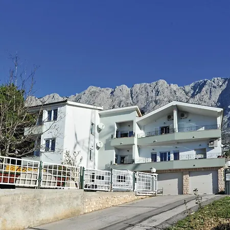 Apartman Amazing Apartment In Makarska With House Sea View Makarska