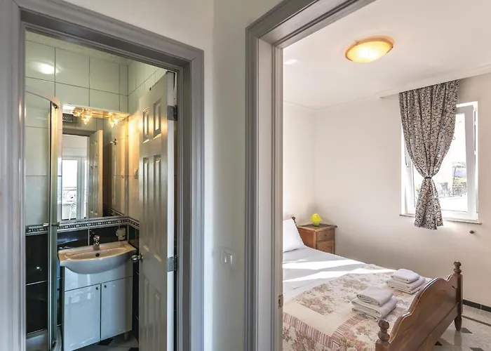 One-Bedroom Apartment Makarska With Sea View 04