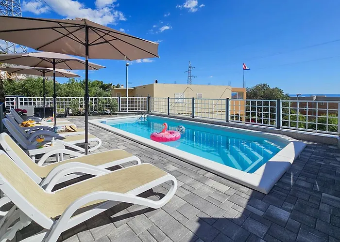 One-Bedroom Apartment Makarska With Sea View 04 Apartment