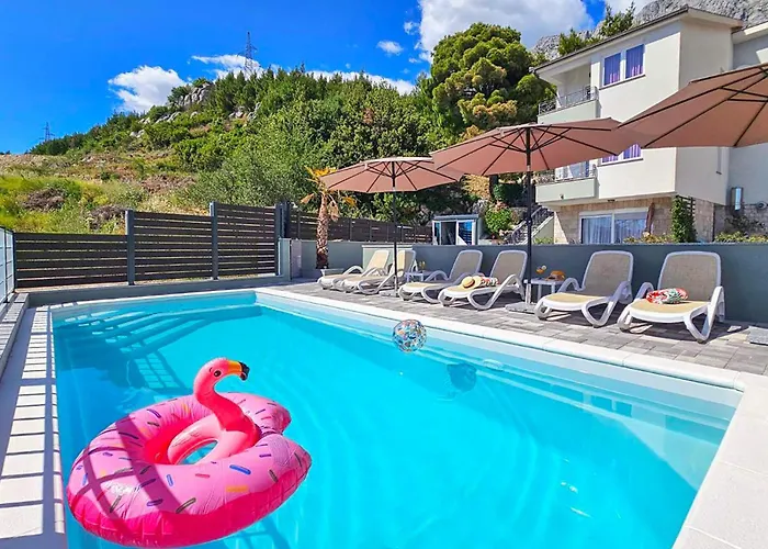 Apartment One-Bedroom Apartment Makarska With Sea View 04 *